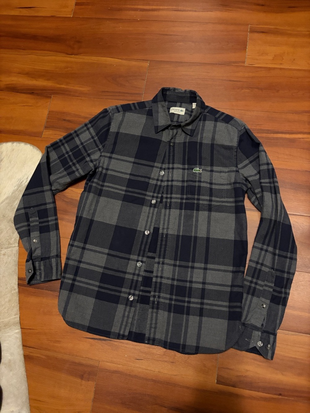 Lacoste Regular Fit Men’s Navy and Gray Plaid Button-Down Shirt Sz S